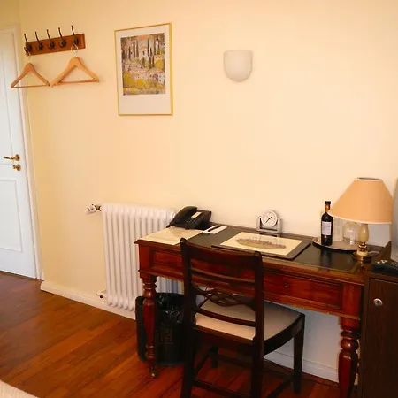 Hotel Meererbusch 4*