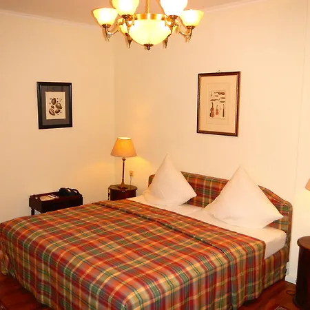 Hotel Meererbusch 4*