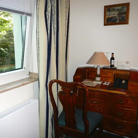 Hotel Meererbusch 4*